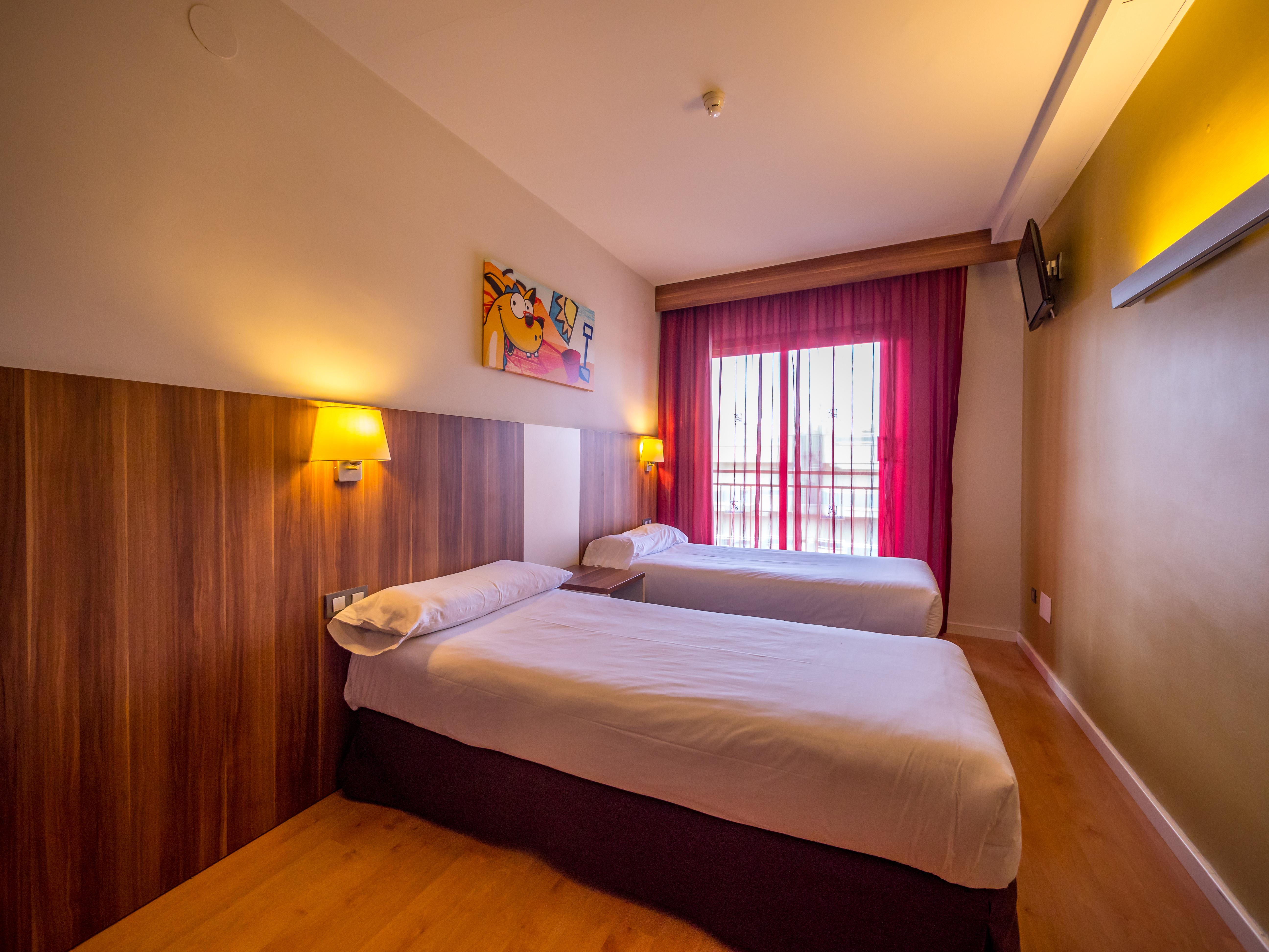 Golden Avenida Family Suites 4* Salou Exterior photo