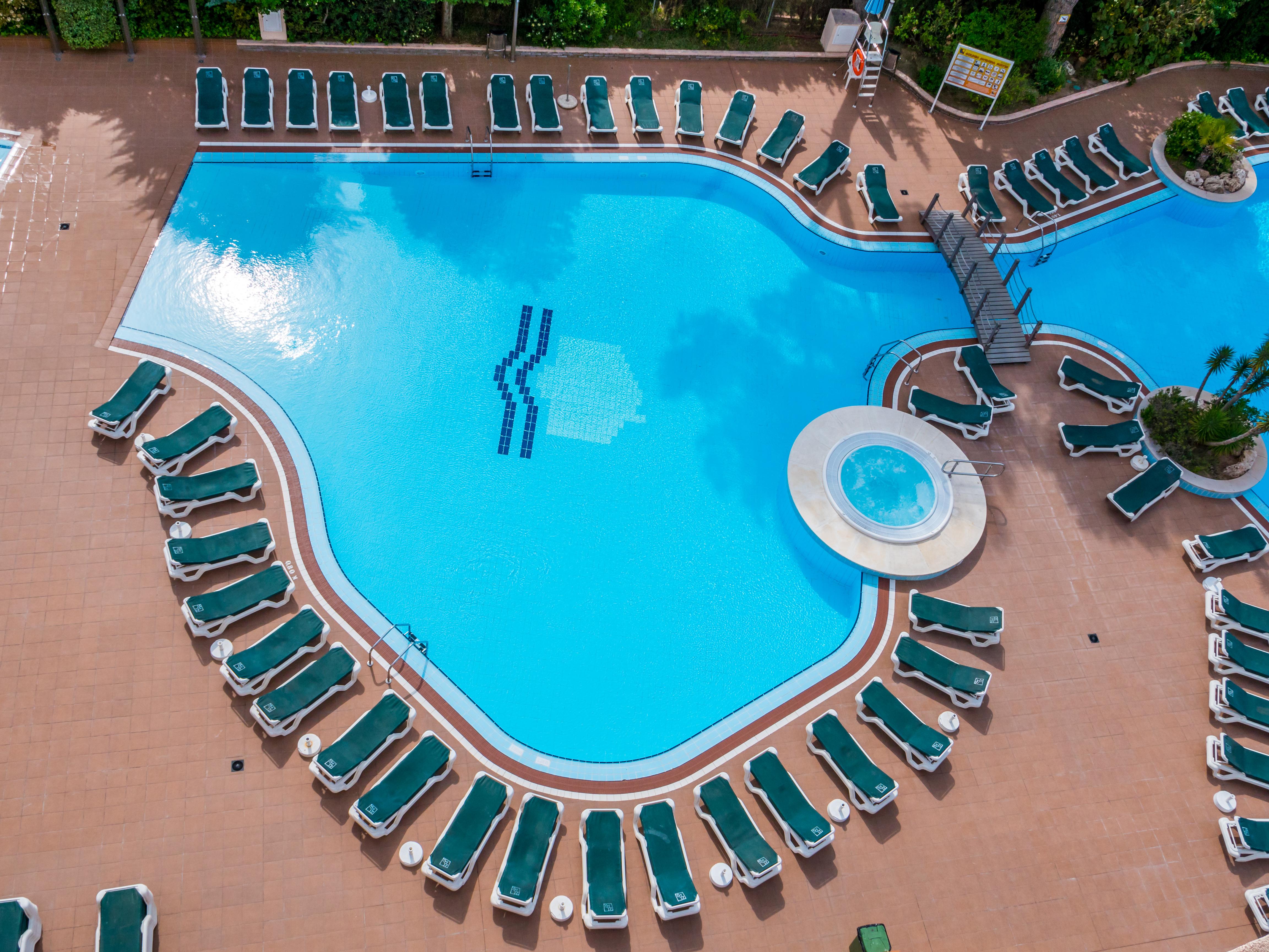 Golden Avenida Family Suites 4* Salou Exterior photo
