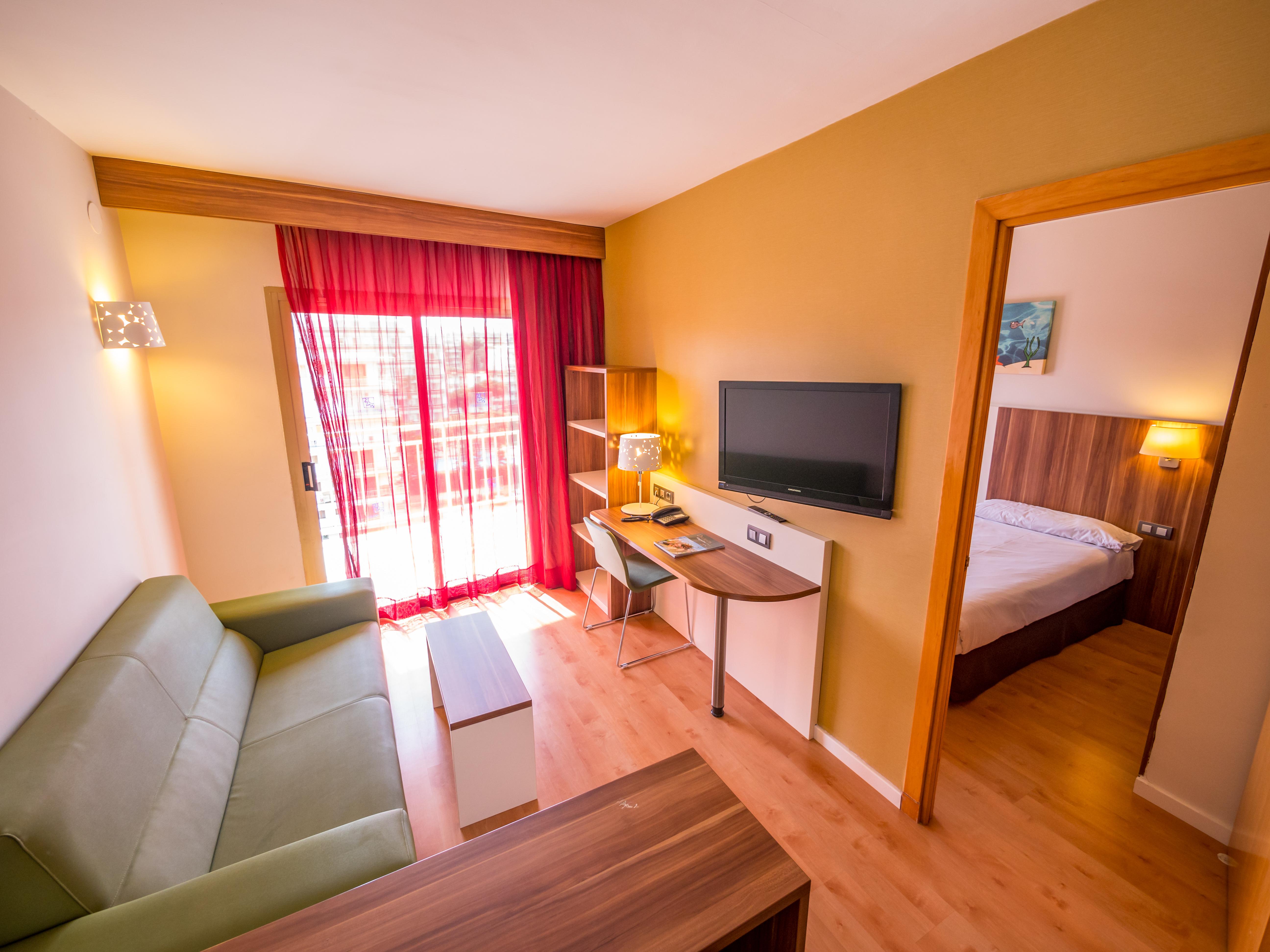 Golden Avenida Family Suites 4* Salou Exterior photo