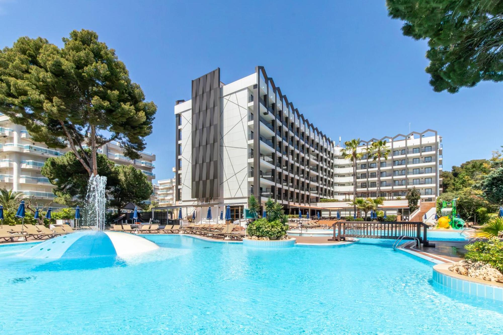 Golden Avenida Family Suites 4* Salou Exterior photo